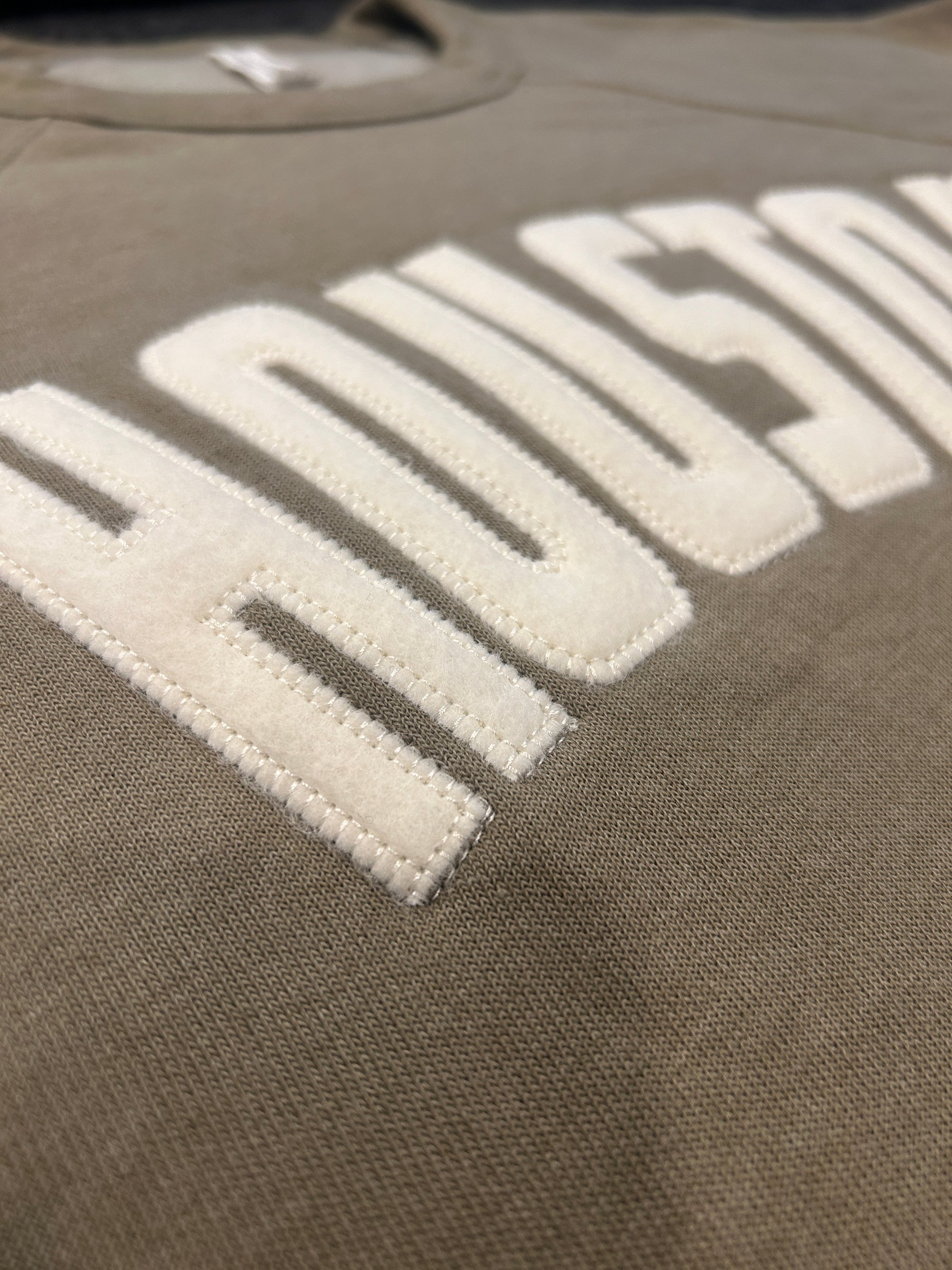 HOUSTON Appliqué Crewneck